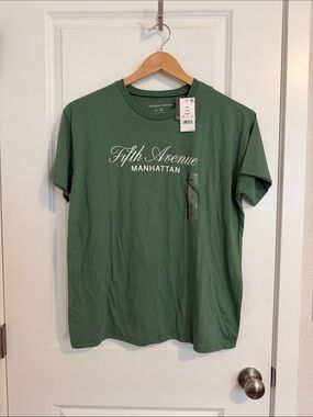 Grayson Threads Fifth Avenue Manhattan Tee in Green